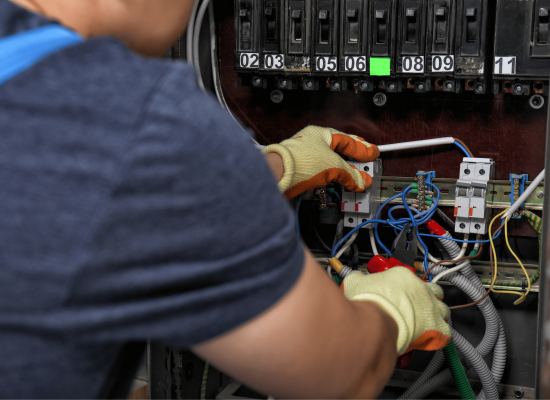 commercial electrician